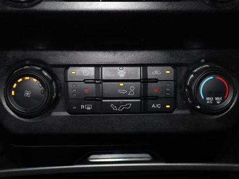 Used 2020 Ford F150 XLT w/ Equipment Group 302A Luxury AWD/4WD image 32