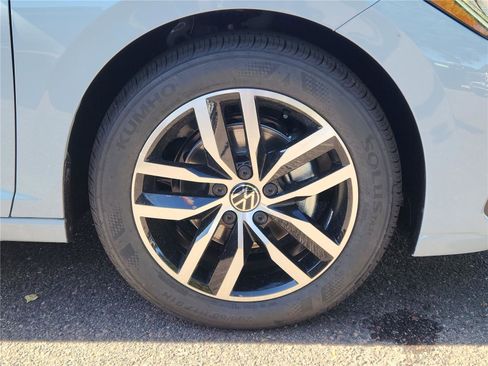 New 2025 Volkswagen Jetta SE image 15