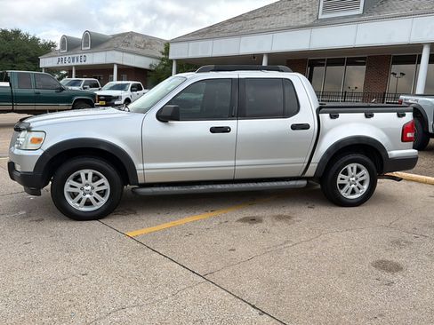 Used 2010 Ford Explorer Sport Trac XLT RWD image 5