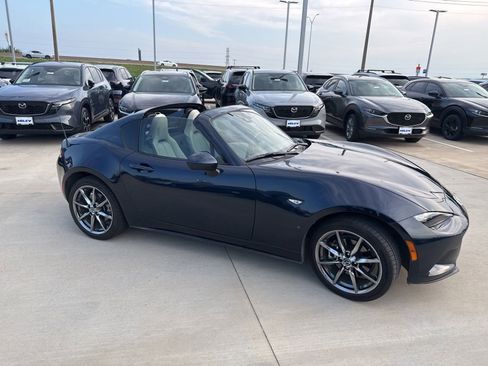 Used 2021 MAZDA MX-5 Miata RF Grand Touring RWD image 8