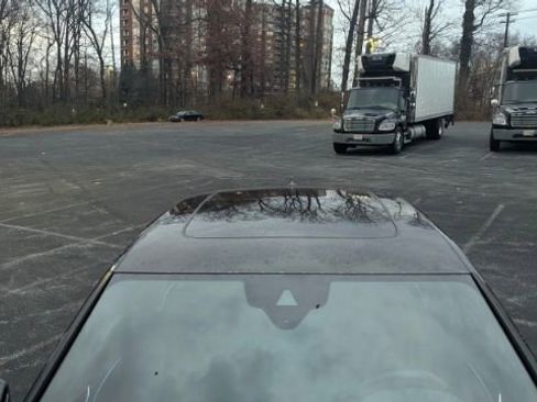 Used 2021 Audi e-tron Prestige image 15