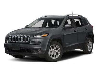 Used 2018 Jeep Cherokee Latitude w/ Altitude Package