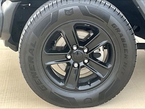 Used 2023 Jeep Wrangler Sport image 9