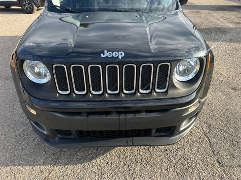 Used 2015 Jeep Renegade Latitude w/ Cold Weather Group image 13