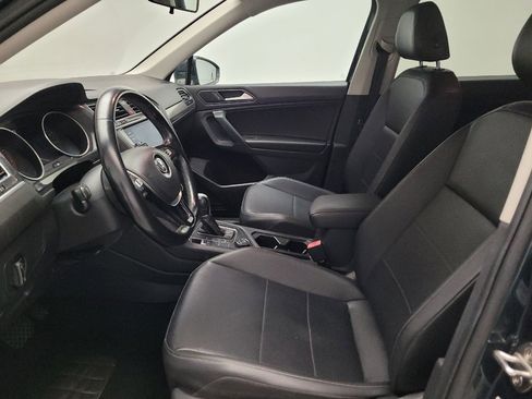 Used 2019 Volkswagen Tiguan SE AWD/4WD image 17