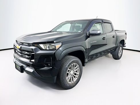 Used 2023 Chevrolet Colorado LT w/ LT Convenience Package II image 3