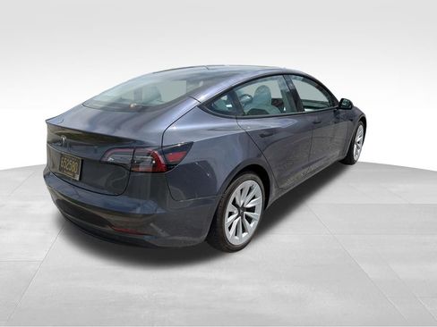Used 2023 Tesla Model 3 Standard Range image 5