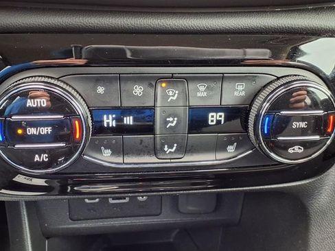 Used 2023 Buick Encore GX Select image 13