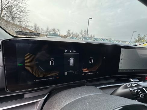 New 2026 Kia Carnival EX image 45