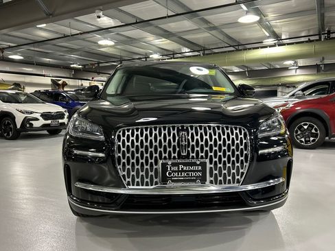 Used 2023 Lincoln Corsair AWD w/ Equipment Group 101A image 6