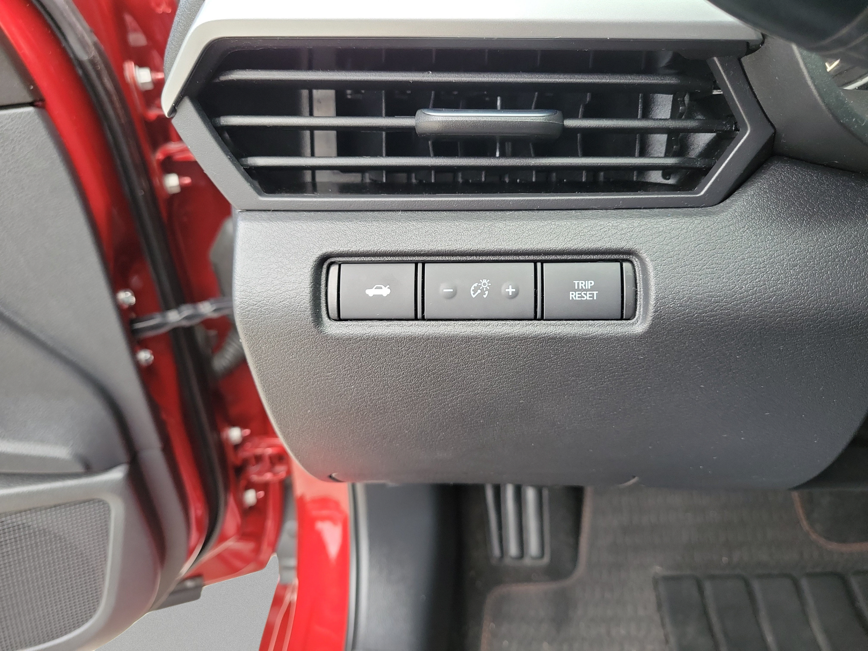 Used 2024 Nissan Altima 2.5 SR FWD image 25