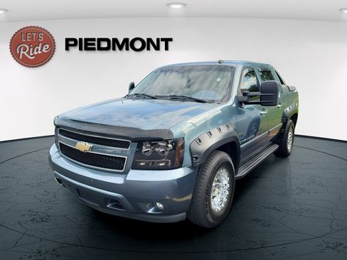 Used 2008 Chevrolet Avalanche LT w/ Convenience Package #1 RWD image 1
