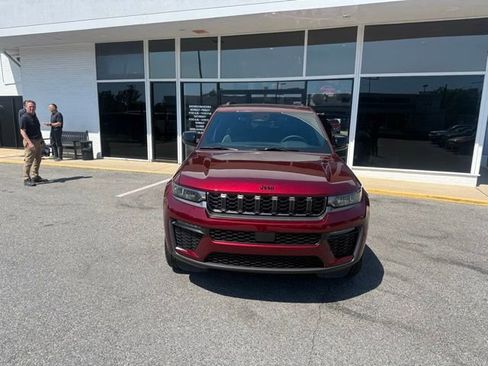 New 2026 Jeep Grand Cherokee Limited AWD/4WD image 4