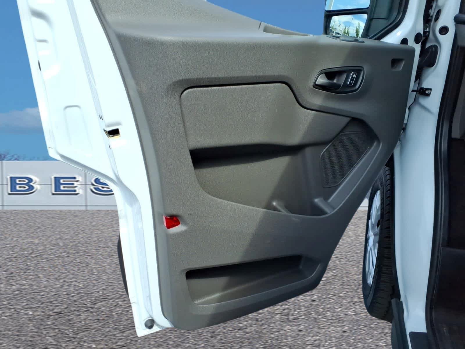 Used 2025 Ford Transit 350 XLT RWD image 12