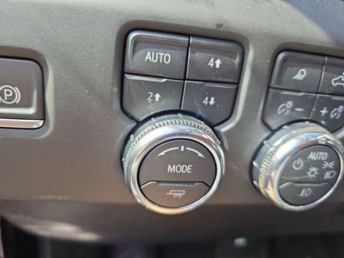 New 2025 GMC Sierra 3500 Denali w/ Denali Reserve Package image 8