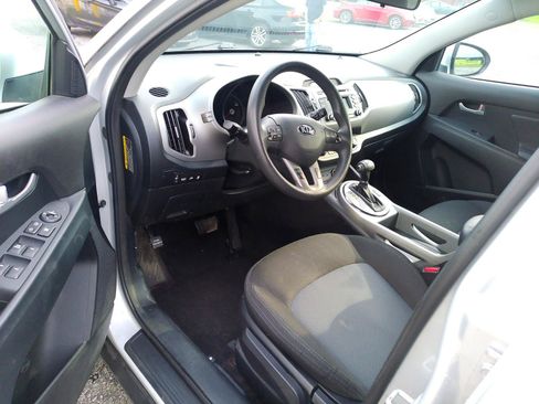 Used 2016 Kia Sportage LX AWD/4WD image 5