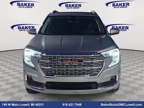 Used 2023 GMC Terrain Denali image 2