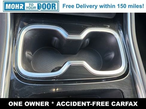 Used 2025 Chevrolet Traverse LT image 23