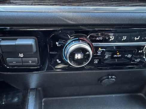 Certified 2022 GMC Sierra 1500 Elevation w/ Elevation Premium Package image 15