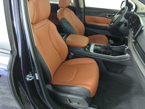 New 2026 Kia Carnival EX image 36