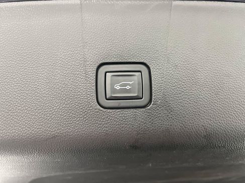 Certified 2023 Chevrolet Traverse LT AWD/4WD image 34