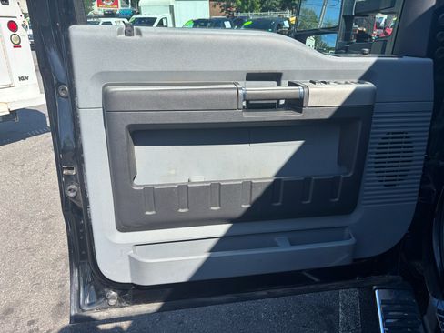 Used 2016 Ford F350 XLT w/ XLT Value Package image 19