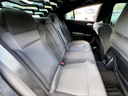 Used 2017 Dodge Charger SXT w/ Blacktop Package image 20