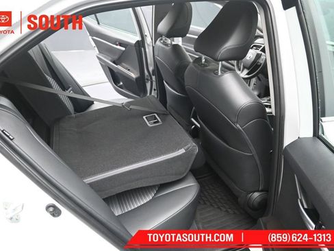 Used 2023 Toyota Camry SE w/ Convenience Package AWD/4WD image 29