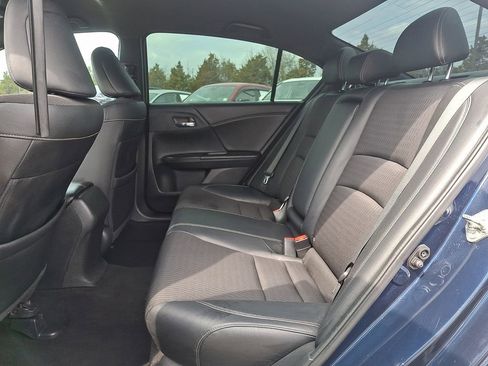 Used 2016 Honda Accord Sport image 11