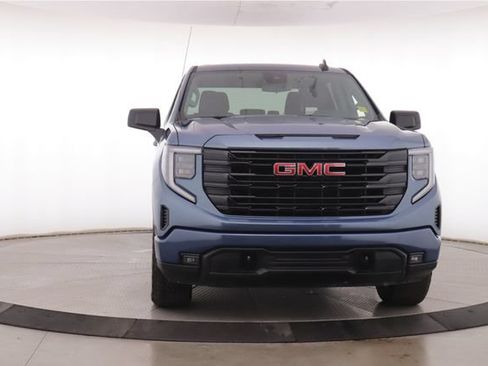 Used 2026 GMC Sierra 1500 Elevation AWD/4WD image 12