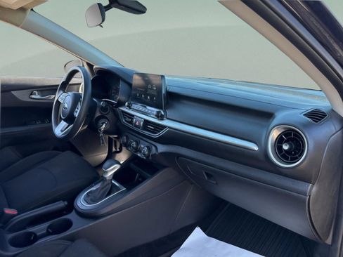 Used 2021 Kia Forte LXS image 27