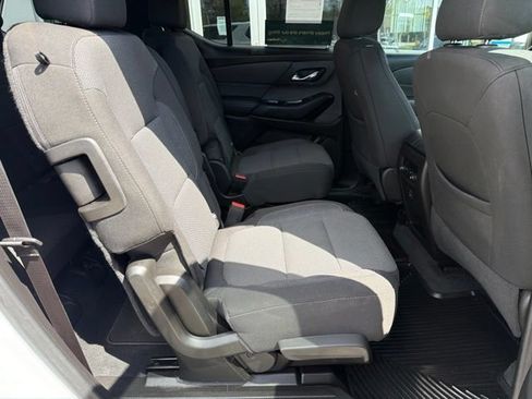 Certified 2023 Chevrolet Traverse LT AWD/4WD image 19