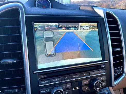 Used 2016 Porsche Cayenne image 21