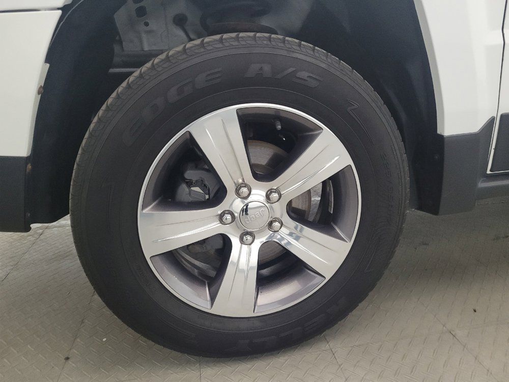 Used 2017 Jeep Patriot High Altitude AWD/4WD image 31
