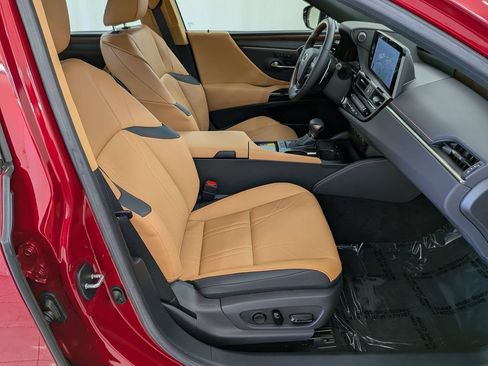 Used 2025 Lexus ES 350 w/ Accessory Package (Z2) FWD image 35