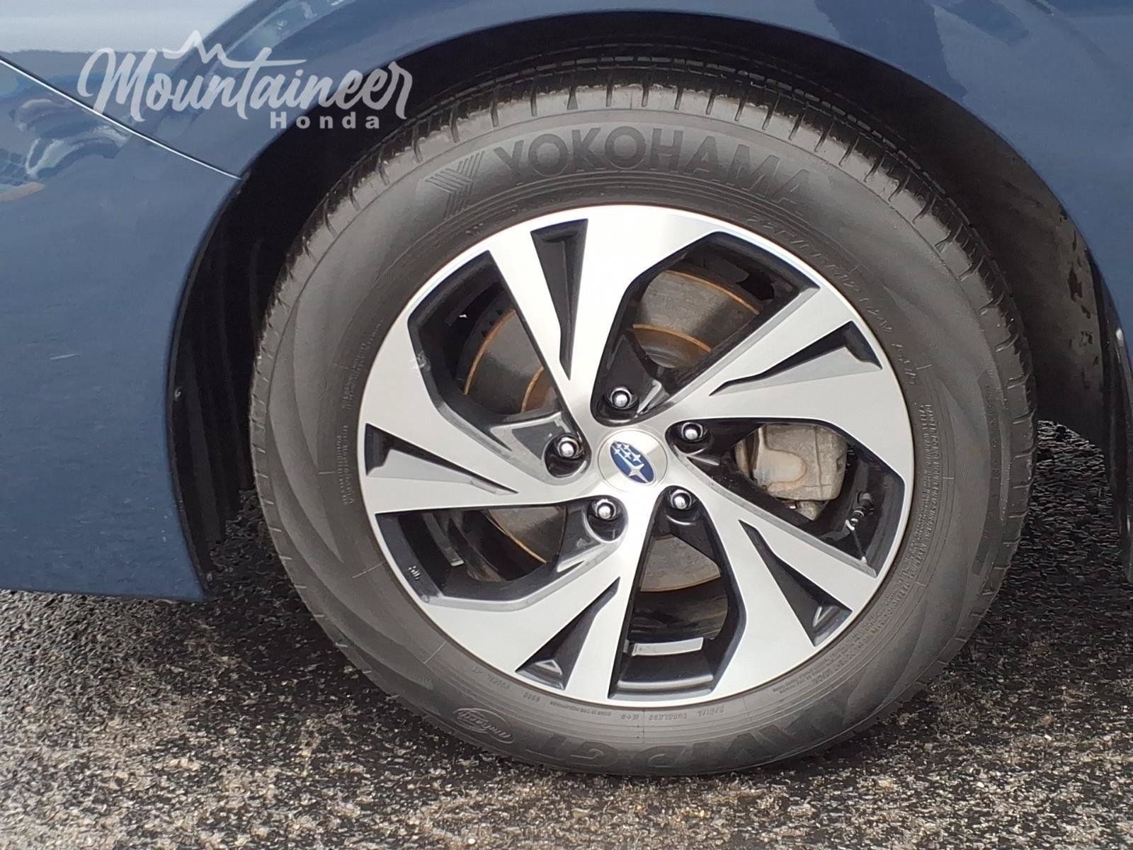 Used 2024 Subaru Legacy Premium AWD/4WD image 9