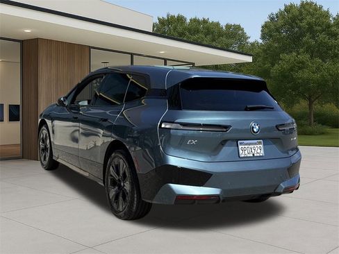 Used 2025 BMW iX xDrive50 w/ Sport Package image 8