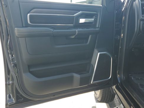 Used 2025 RAM 3500 Laramie w/ Night Edition image 17