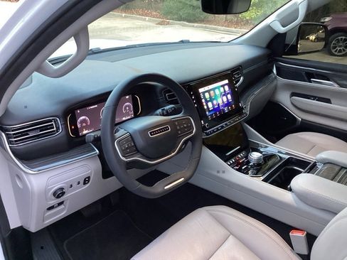 Used 2022 Jeep Wagoneer Series II w/ Premium Group I image 31