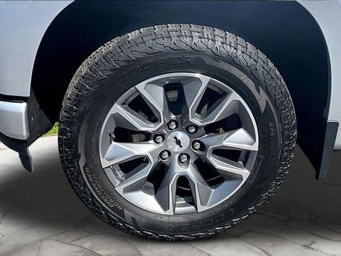 Used 2021 Chevrolet Silverado 1500 RST AWD/4WD image 8