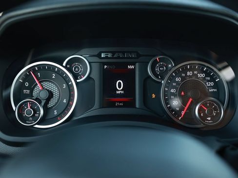New 2026 RAM 2500 Tradesman AWD/4WD image 18