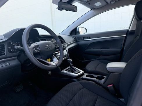Used 2020 Hyundai Elantra SE w/ Cargo Package (C1) image 4