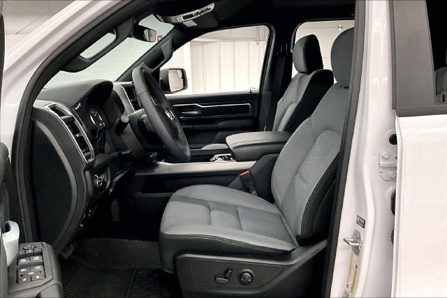 Used 2025 RAM 1500 Big Horn AWD/4WD image 24