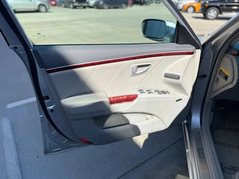 Used 2006 Hyundai Azera Limited FWD image 12