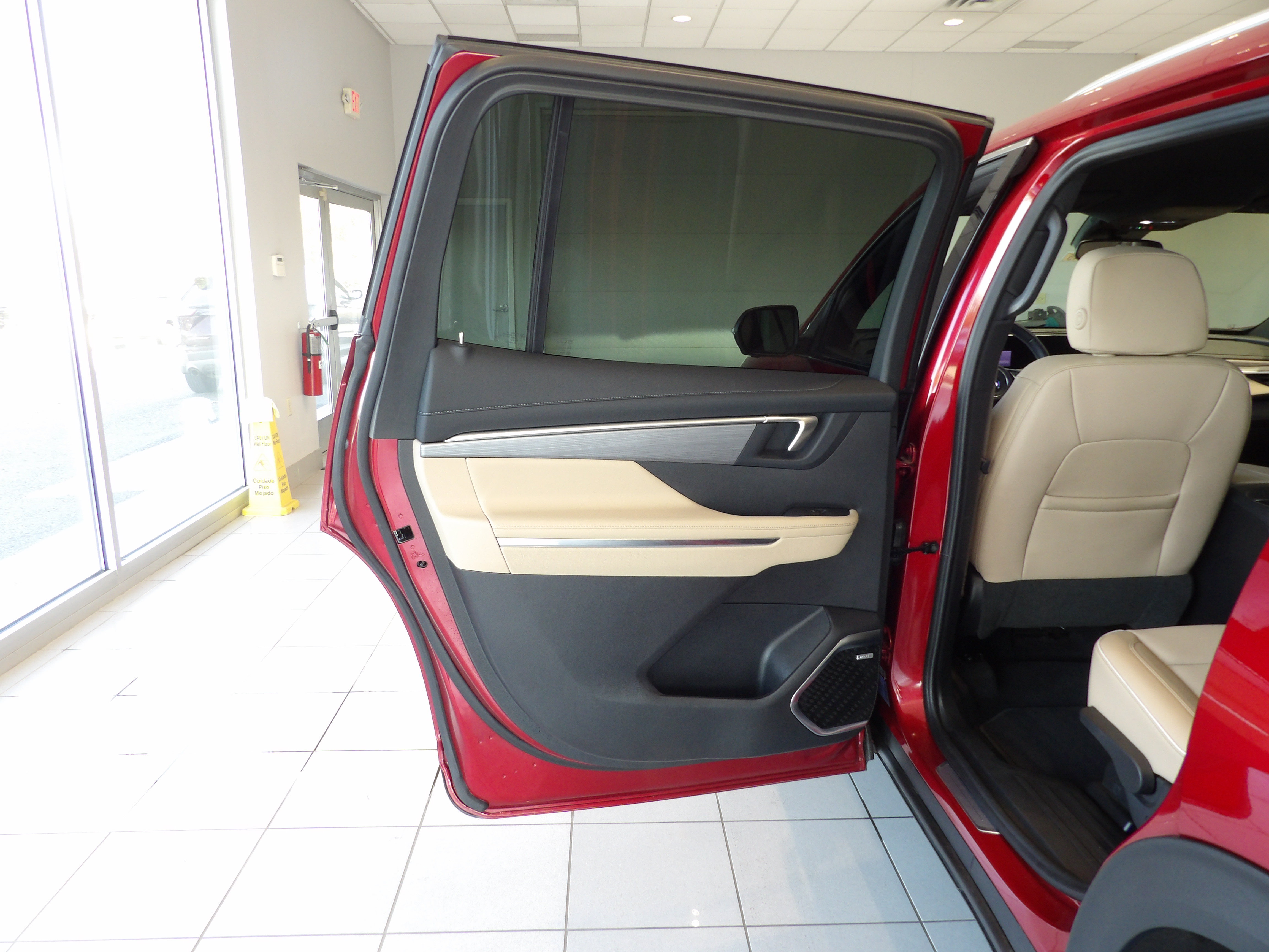 Used 2026 Buick Enclave Preferred AWD/4WD image 19
