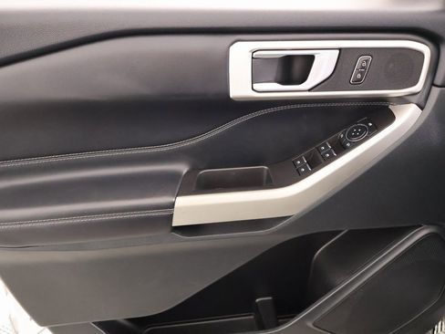 Used 2023 Ford Explorer XLT w/ Equipment Group 202A image 16