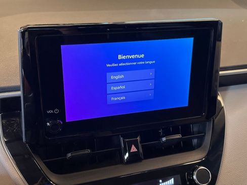 Used 2023 Toyota Corolla LE w/ LE Convenience Package FWD image 13