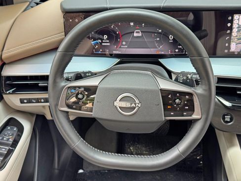 Used 2025 Nissan Murano Platinum w/ Cargo Package AWD/4WD image 21