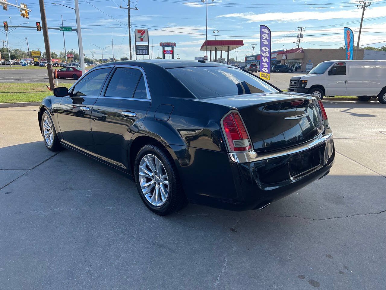 Used 2012 Chrysler 300 Limited RWD image 5
