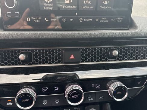 Used 2023 Honda Civic Touring image 2